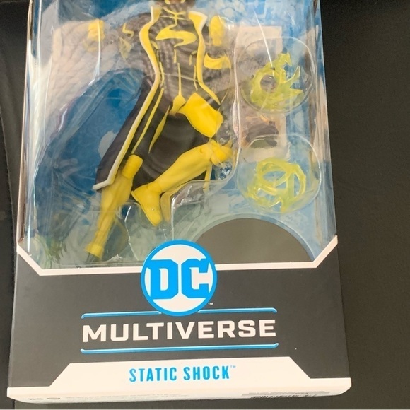 2022 McFarlane Toys DC Multiverse New 52 Static Shock 7" Action Figure and Stand - Picture 3 of 7